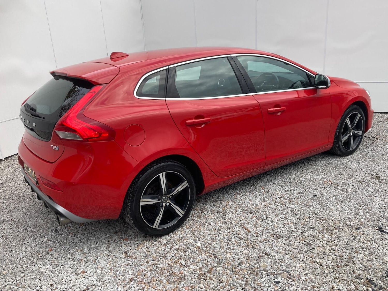 Used Volvo V40 2017 for sale - 76645465: Photo 6