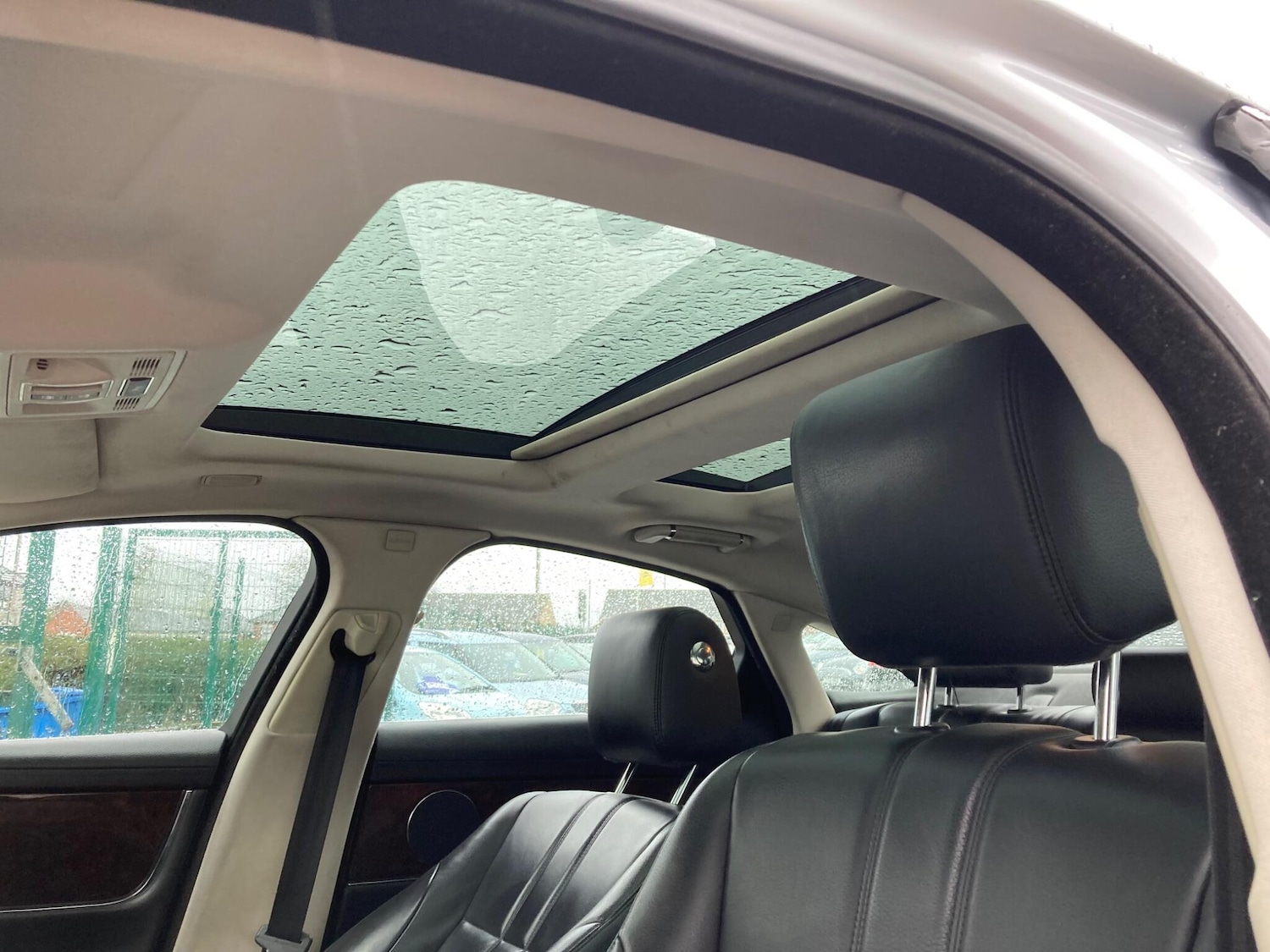 Used Jaguar XJ 2010 for sale - 77456508: Photo 11