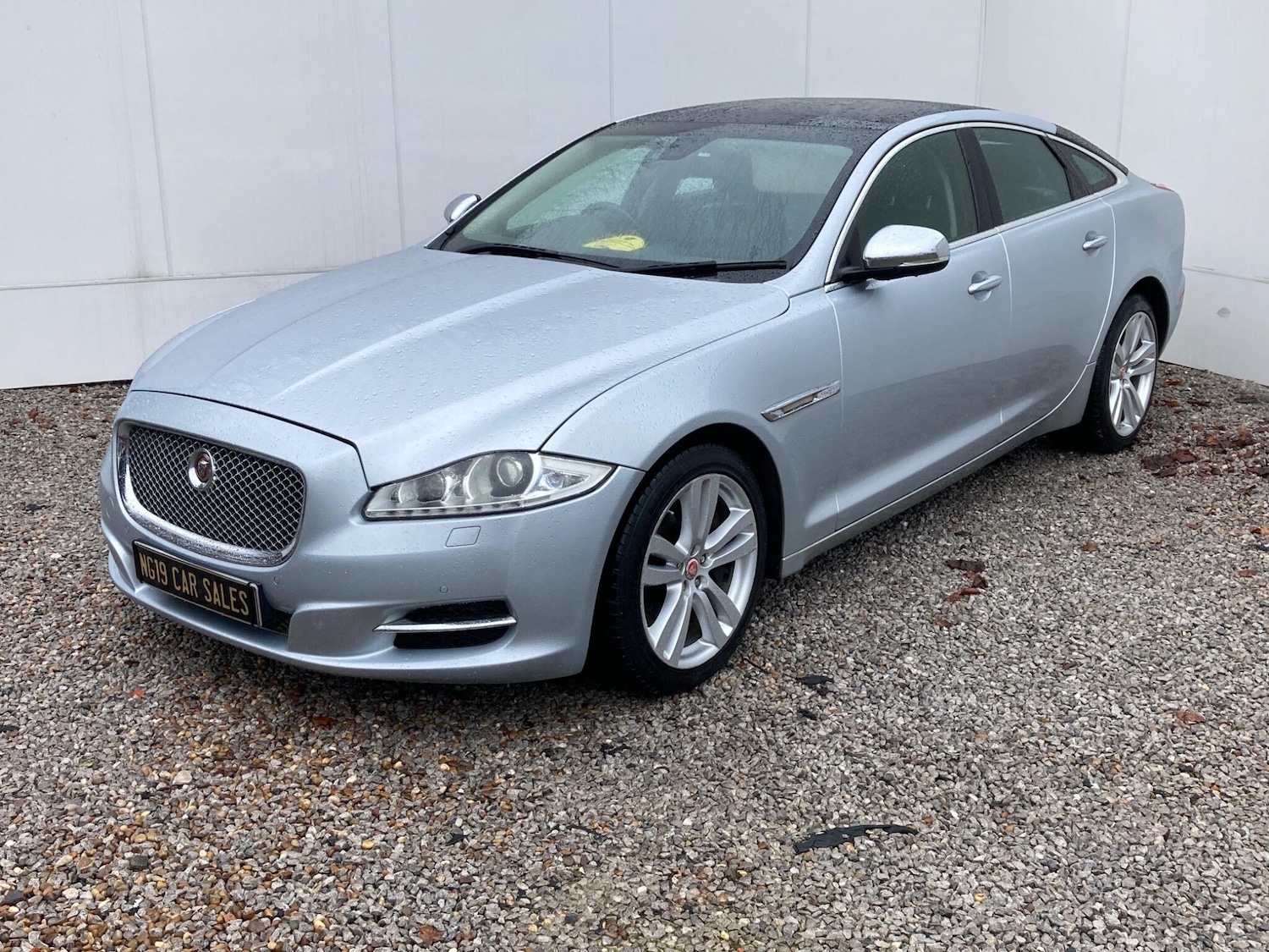 Used Jaguar XJ 2010 for sale - 77456508: Photo 14