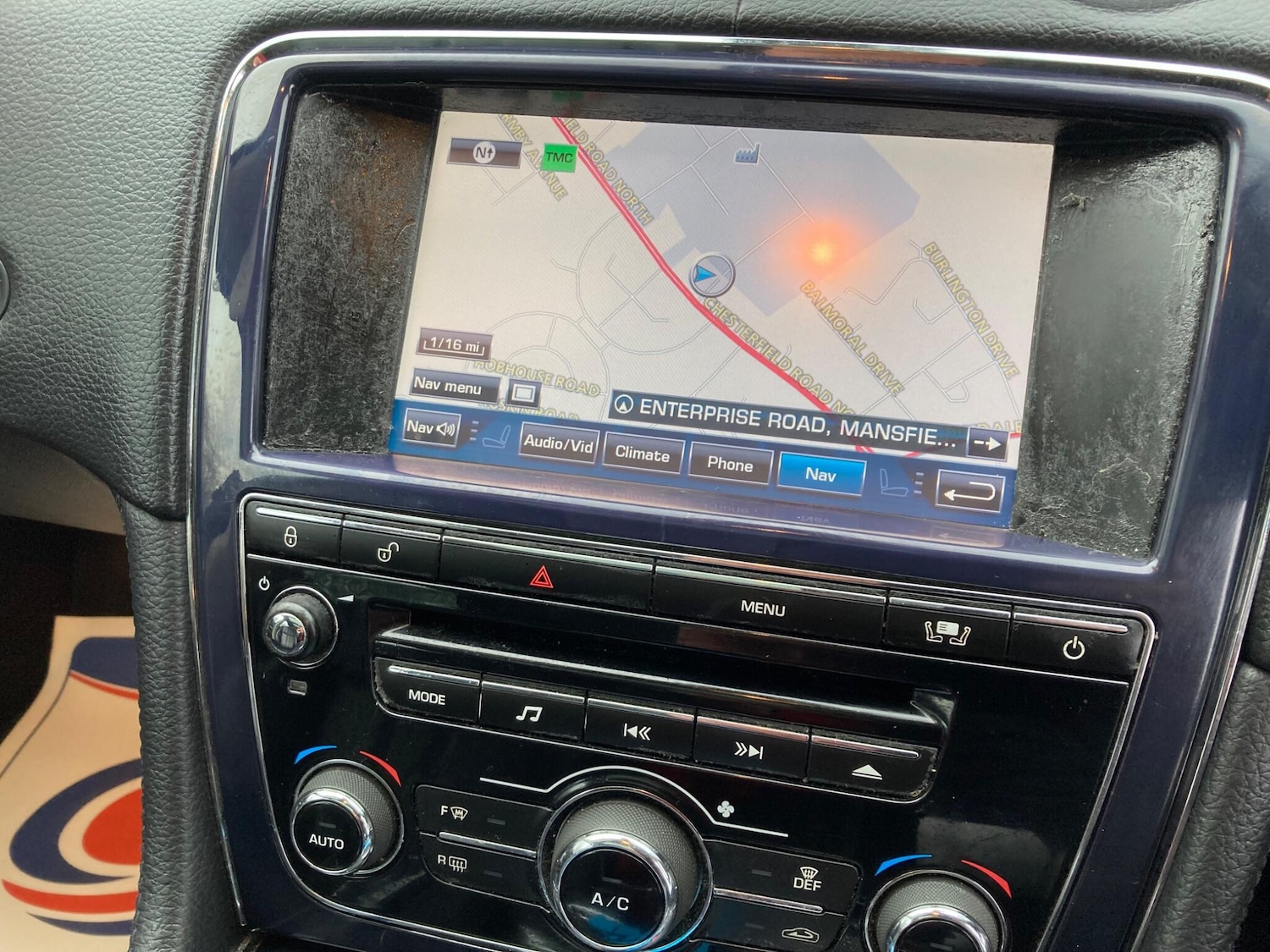 Used Jaguar XJ 2010 for sale - 77456508: Photo 2