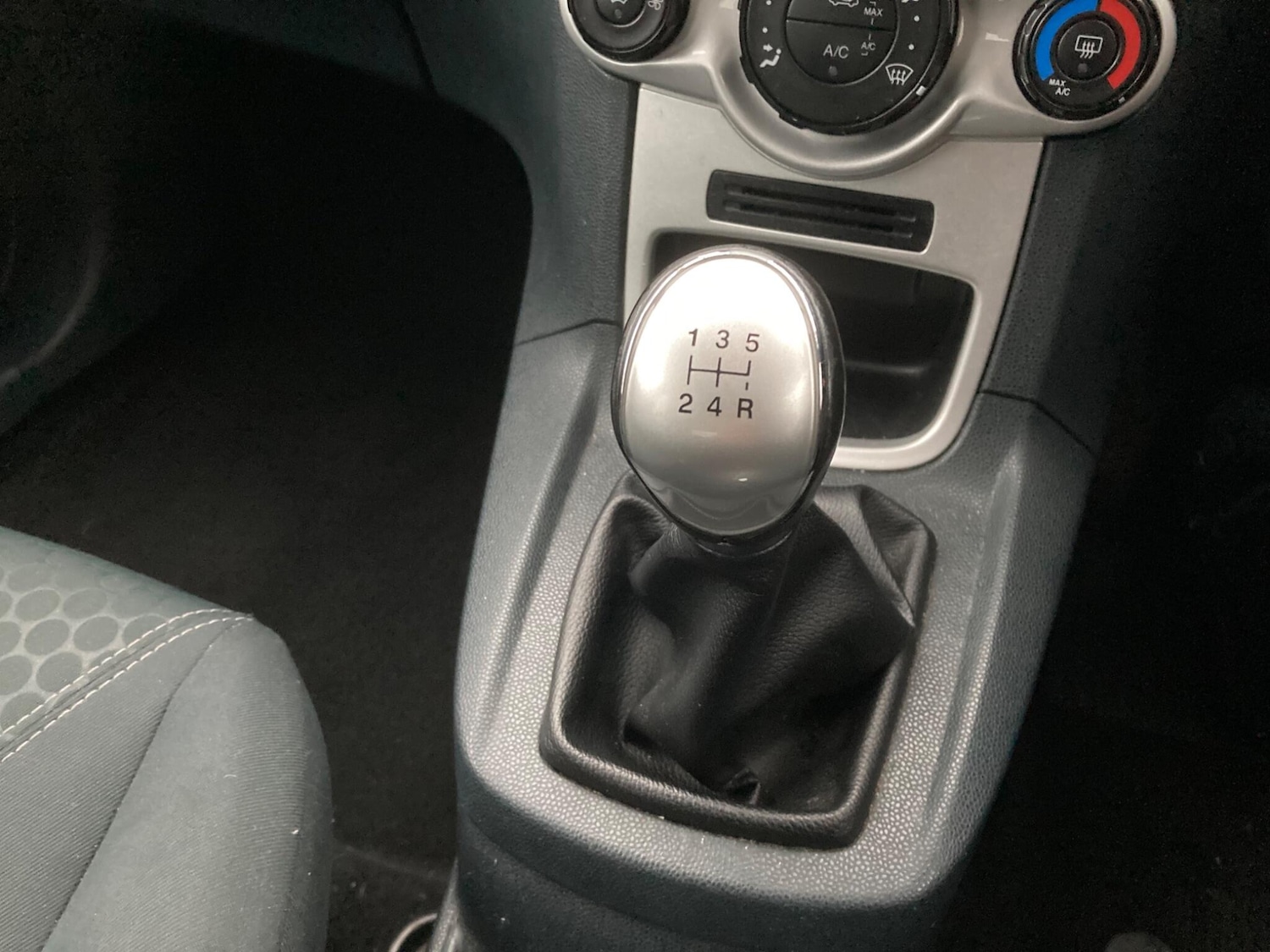 Used Ford Fiesta 2011 for sale - 76584079: Photo 5