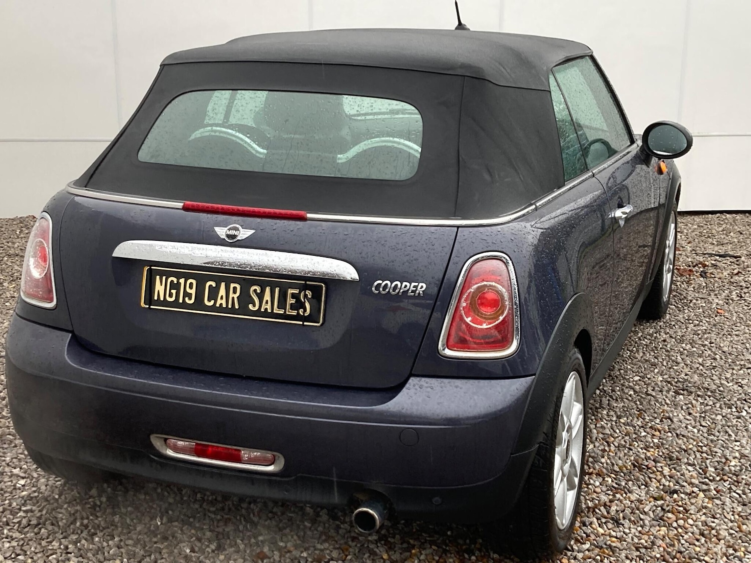 Used MINI Convertible 2013 for sale - 77993462: Photo 2