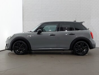 Used MINI Hatch 2019 for sale - 76498330: Photo