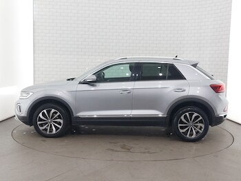 Used Volkswagen T-Roc 2023 for sale - 78572515: Photo