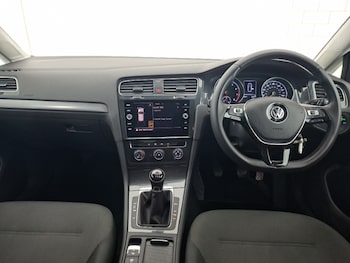 Used Volkswagen Golf 2019 for sale - 79555502: Photo