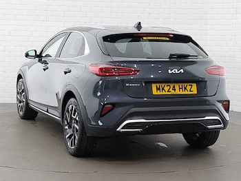 Used Kia XCeed 2024 for sale - 76121065: Photo 3