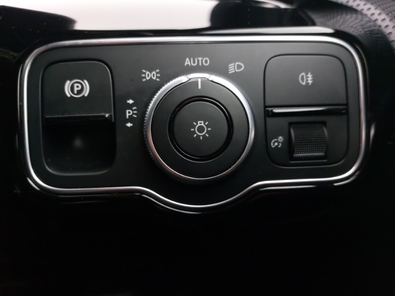 Used Mercedes-Benz A-Class 2019 for sale - 76656739: Photo 16