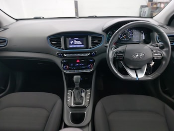 Used Hyundai IONIQ 2018 for sale - 76602475: Photo