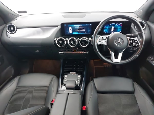 Used Mercedes-Benz GLA 2022 for sale - 76311590: Photo 2