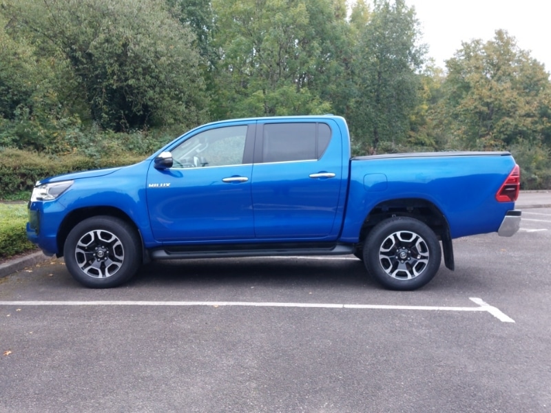 Used Toyota Hilux 2023 for sale - 76893749: Photo 4