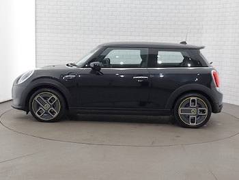 Used MINI Hatch 2023 for sale - 78046559: Photo
