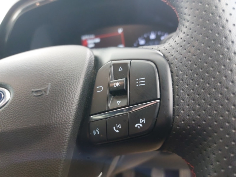 Used Ford Focus 2023 for sale - 76839180: Photo 12