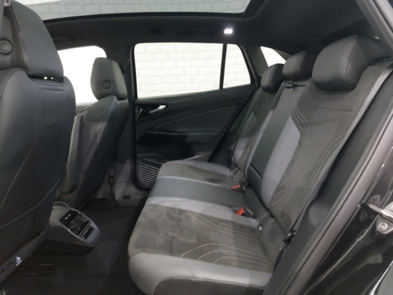 Used Volkswagen ID.4 2024 for sale - 77325234: Photo 6