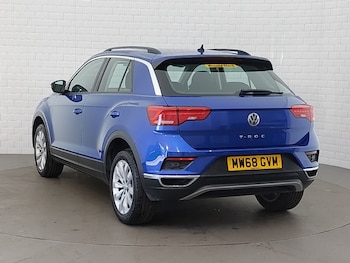 Used Volkswagen T-Roc 2018 for sale - 78580636: Photo