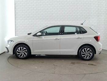Used Volkswagen Polo 2024 for sale - 78940784: Photo
