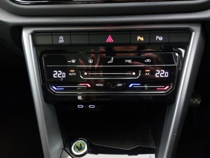 Used Volkswagen T-Roc 2022 for sale - 76403679: Photo 18