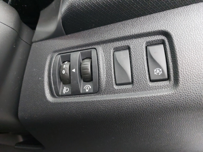 Used Renault Clio 2018 for sale - 76548876: Photo 10