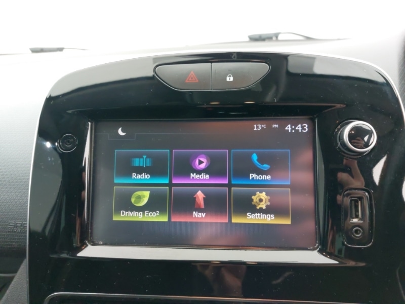 Used Renault Clio 2018 for sale - 76548876: Photo 11