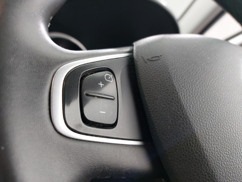 Used Renault Clio 2018 for sale - 76548876: Photo 13