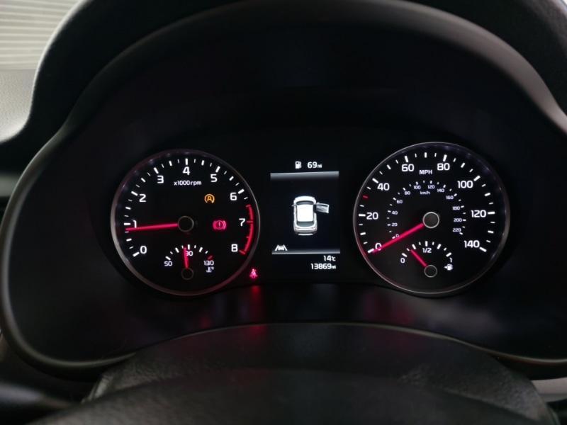 Used Kia Stonic 2022 for sale - 76560472: Photo 14