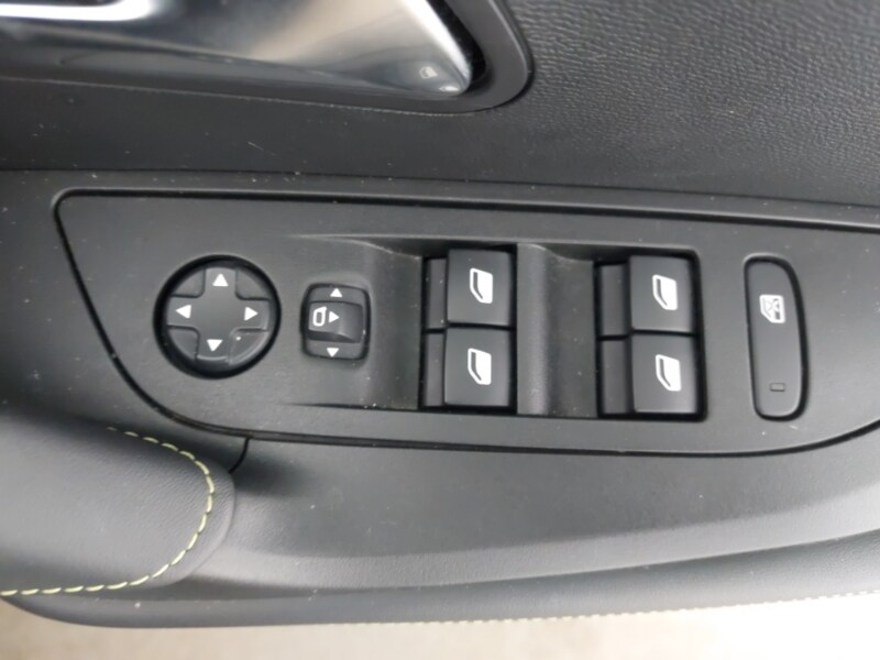 Used Peugeot 2008 2023 for sale - 77689910: Photo 19