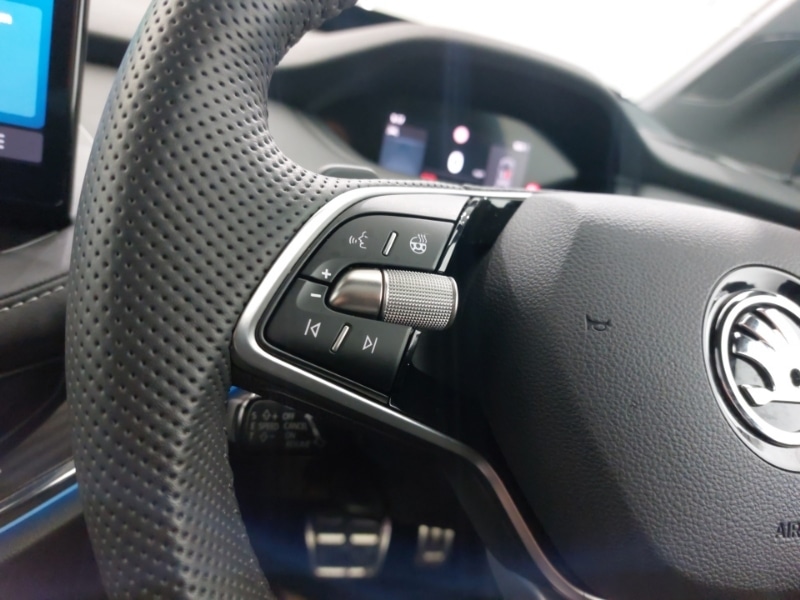 Used Skoda Enyaq 2025 for sale - 77664189: Photo 13