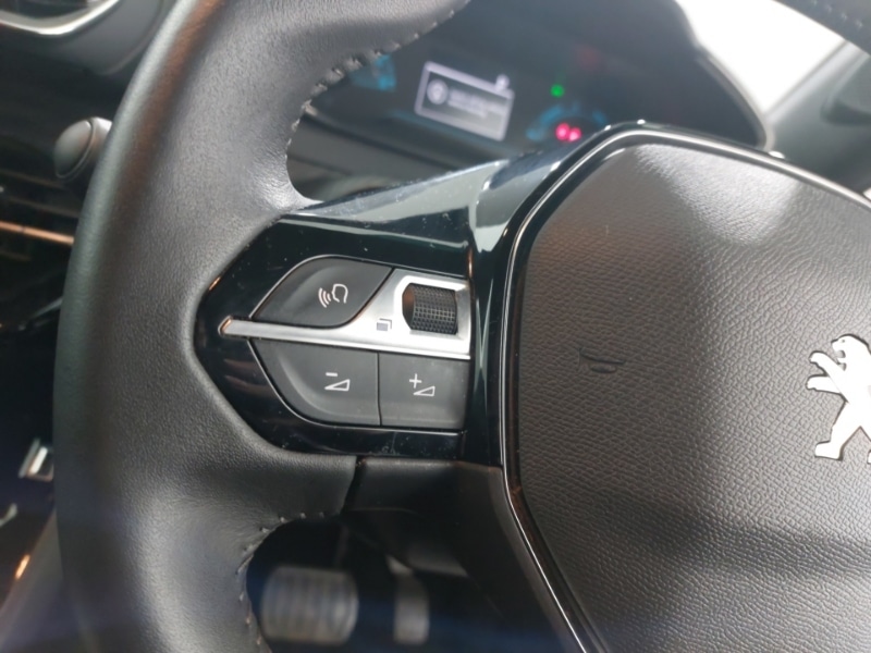 Used Peugeot 2008 2023 for sale - 77623668: Photo 13