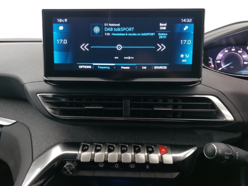 Used Peugeot 3008 2023 for sale - 77047405: Photo 10