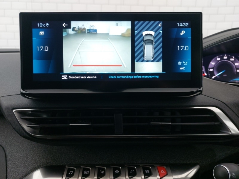 Used Peugeot 3008 2023 for sale - 77047405: Photo 11