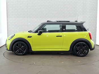 Used MINI Hatch 2023 for sale - 78940786: Photo
