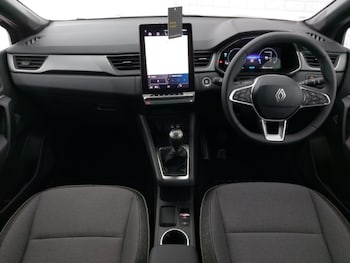 Used Renault Captur 2025 for sale - 76237905: Photo 2