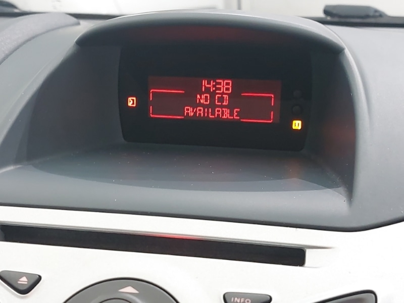 Used Ford Fiesta 2012 for sale - 78156102: Photo 14