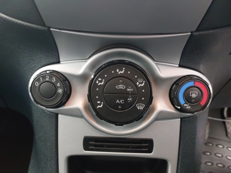 Used Ford Fiesta 2012 for sale - 78156102: Photo 16