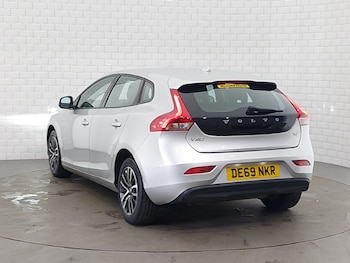 Used Volvo V40 2019 for sale - 78885140: Photo