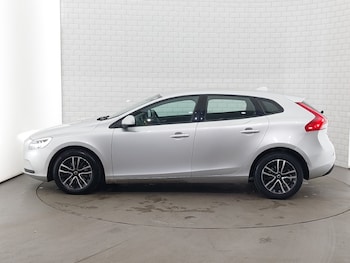 Used Volvo V40 2019 for sale - 78885140: Photo