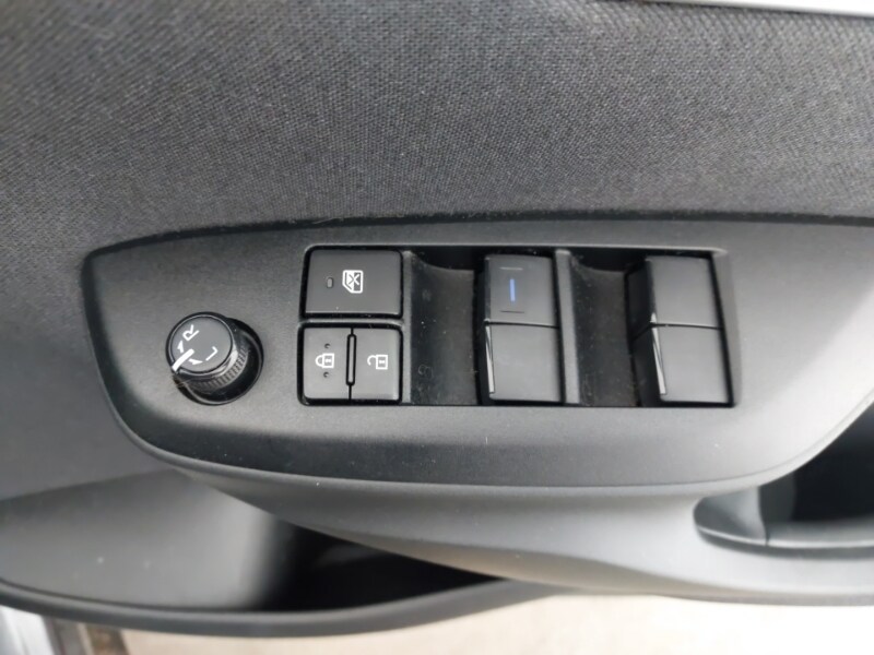 Used Toyota Yaris Cross 2023 for sale - 77731827: Photo 19