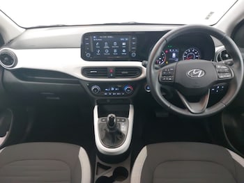 Used Hyundai i10 2023 for sale - 77596323: Photo