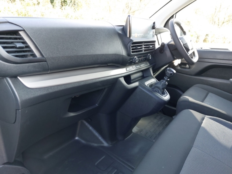 Used Vauxhall Vivaro 2024 for sale - 77922524: Photo 5