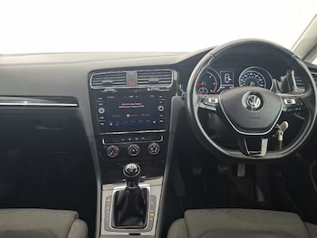Used Volkswagen Golf 2018 for sale - 79164567: Photo