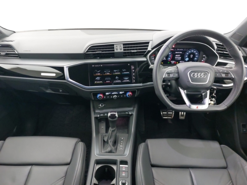 Used Audi Q3 2024 for sale - 77832081: Photo 2
