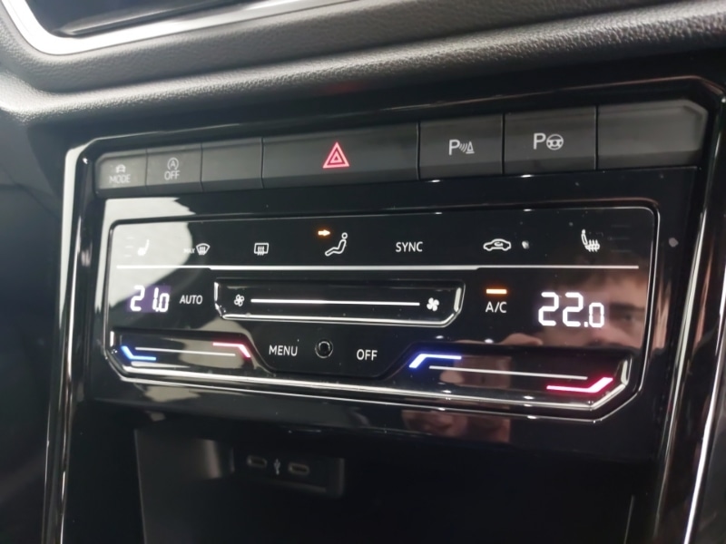 Used Volkswagen T-Roc 2022 for sale - 76556152: Photo 16