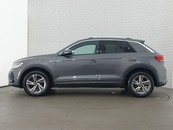 Used Volkswagen T-Roc 2022 for sale - 76556152: Photo