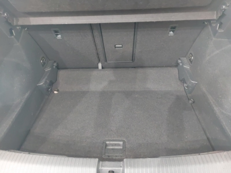 Used Volkswagen T-Roc 2022 for sale - 76556152: Photo 8