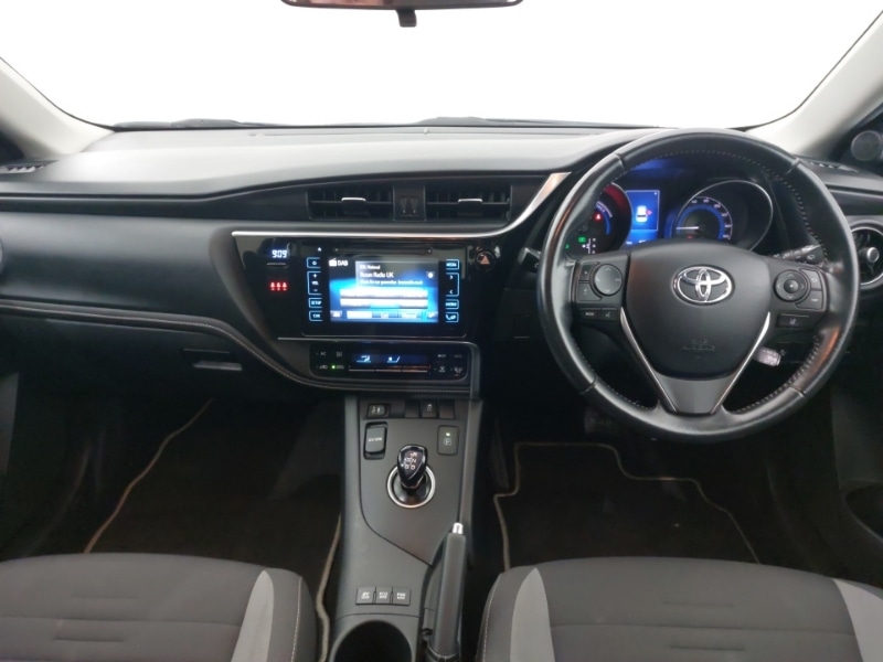 Used Toyota Auris 2018 for sale - 77832427: Photo 2