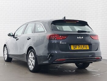 Used Kia Ceed 2022 for sale - 76471549: Photo