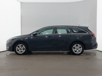 Used Kia Ceed 2022 for sale - 76471549: Photo