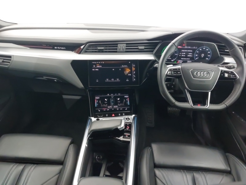 Used Audi e-tron 2021 for sale - 78147437: Photo 2