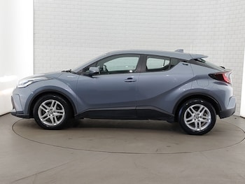 Used Toyota C-HR 2021 for sale - 78361148: Photo