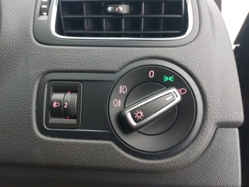 Used Volkswagen Polo 2017 for sale - 76708182: Photo 10