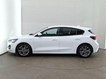 Used Ford Focus 2023 for sale - 78885143: Photo